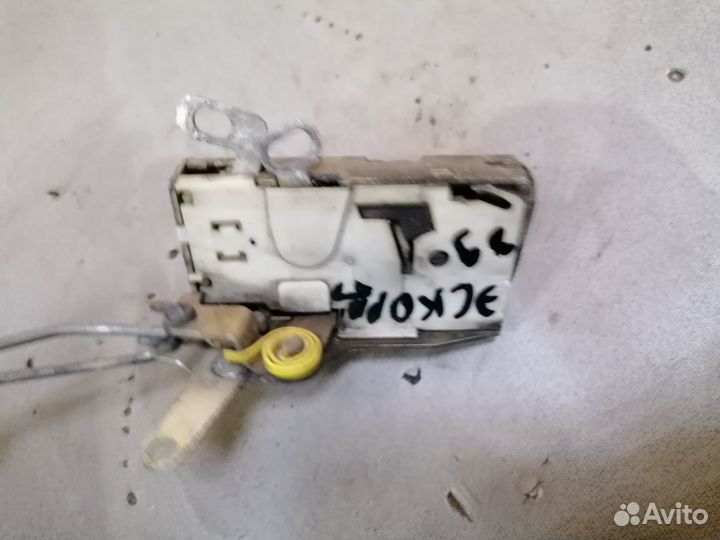 Замок двери передней левой Ford Escort 1986-1990