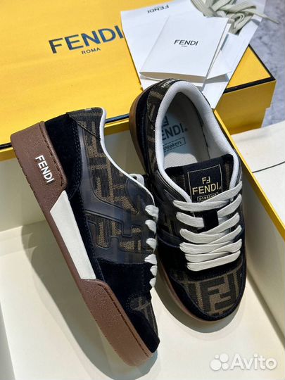 Кроссовки Fendi