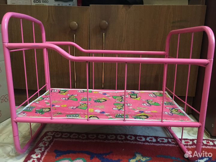 Кроватка кукольная