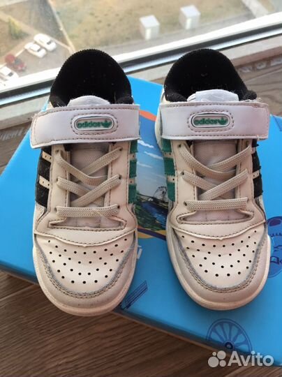 Кроссовки adidas для девочки