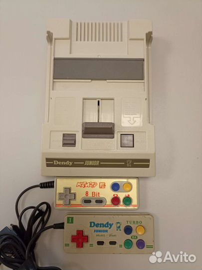 Игровая приставка dendy