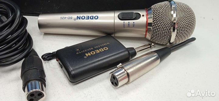 Универсальный караоке-микрофон Odeon SD-420