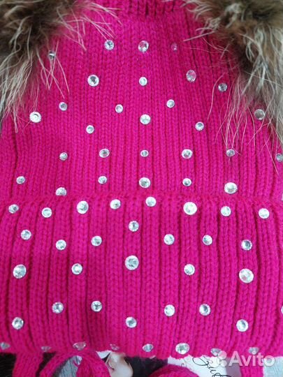 Шапка с кристаллами Сваровски и натуральным мехом