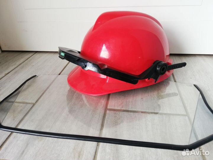 Каска защитная