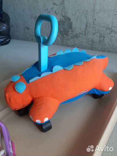 Игрушка каталка с ручкой для детей