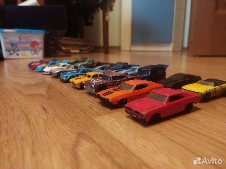 Машинки HootWheels