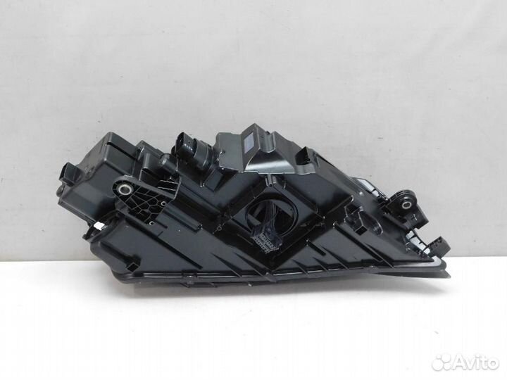 Фара левая Skoda Octavia