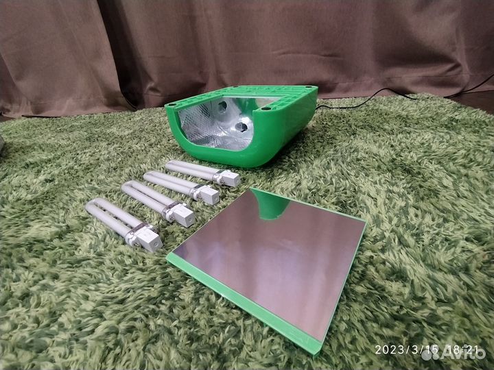 Ультрафиолетовая лампа для маникюра