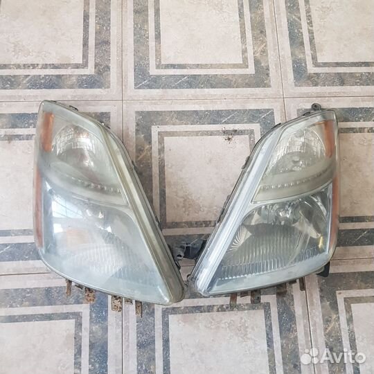 Фары на toyota prius