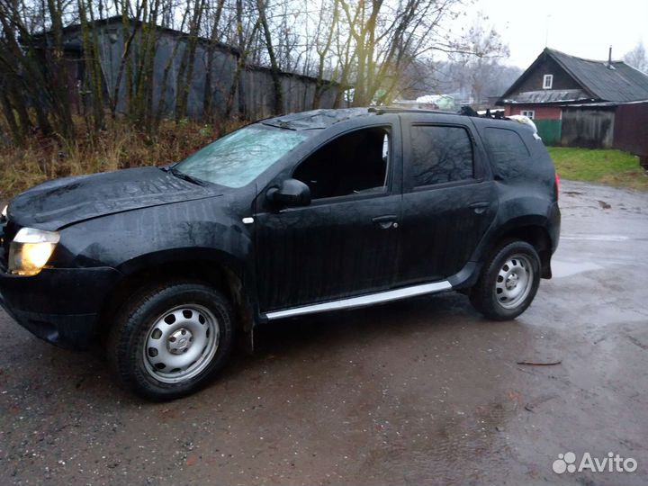 Разбор Рено Дастер 2013г 2л полный привод