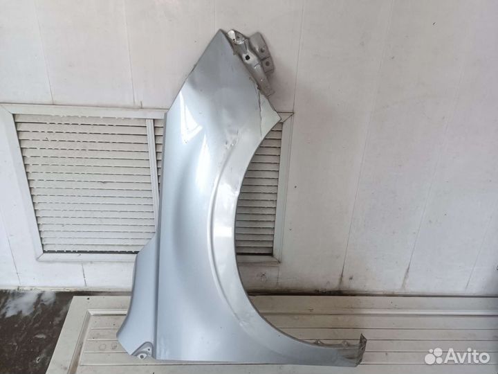 Крыло переднее правое Субару Форестер