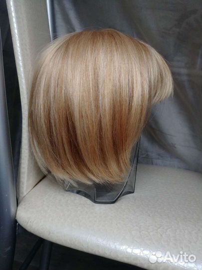 Парик с челкой под каре.шею прикрывает.новый, в ко