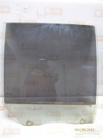 Стекло двери заднее правое Hyundai Santa Fe SM