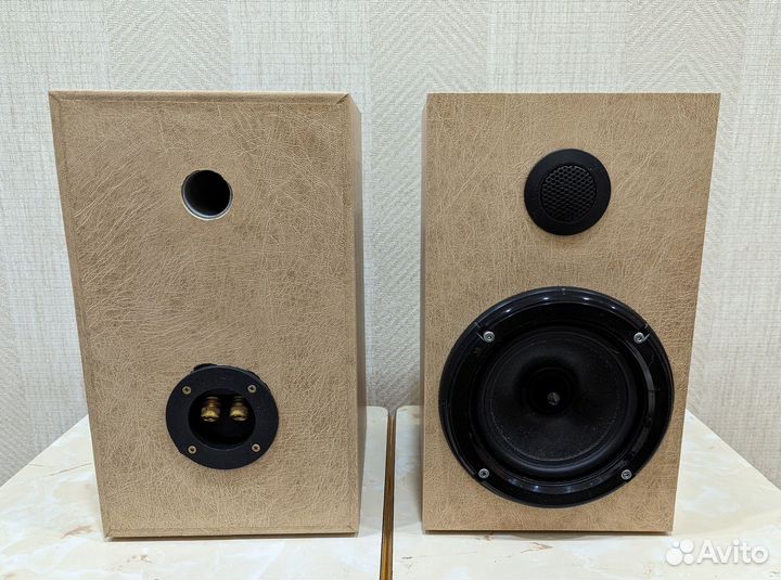 Акустика самодельная на базе Ural (Урал) AK-47.C