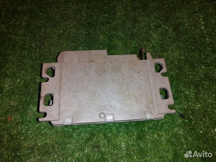 Блок управления ABS 27520-FA030 Subaru Impreza GF8