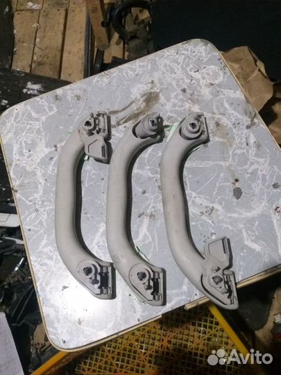 Ручки потолка салона Skoda superb 1