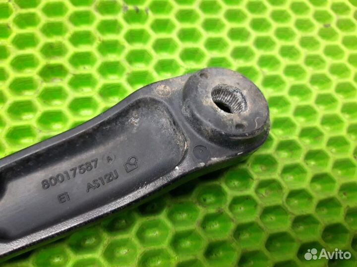 Поводок стеклоочистителя передний левый Qashqai 1