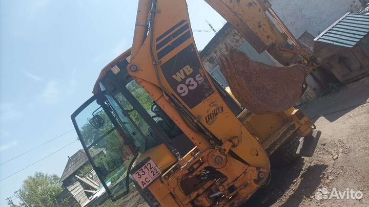 Экскаватор-погрузчик Komatsu WB93R-5, 2007