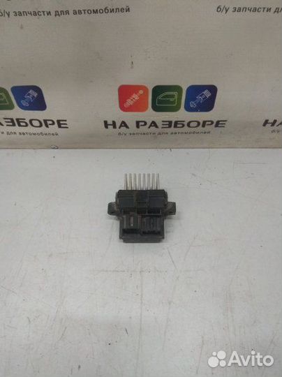Резистор отопителя Opel Astra GTC 1.4 2012