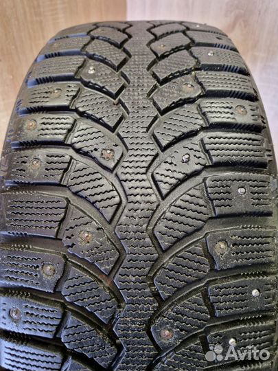 Bridgestone Blizzak Spike-01 215/50 R17 91T
