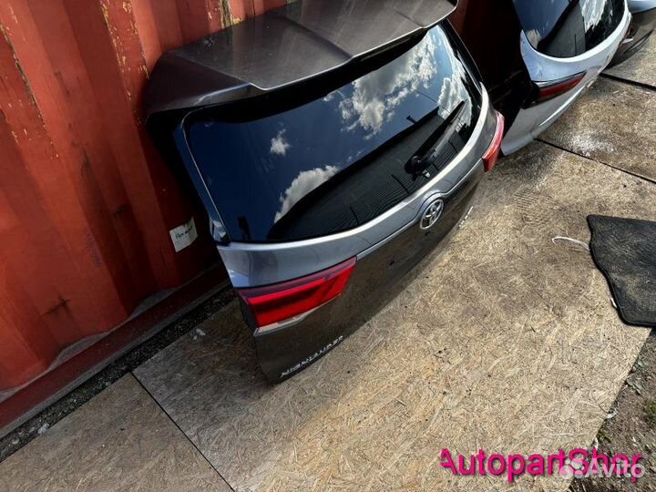 Toyota Highlander 3 крышка дверь багажника