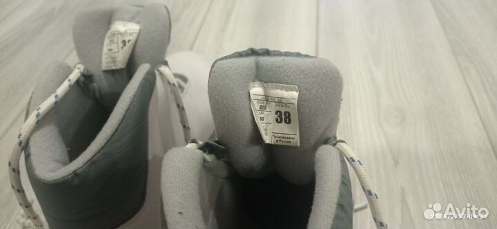 Лыжные ботинки