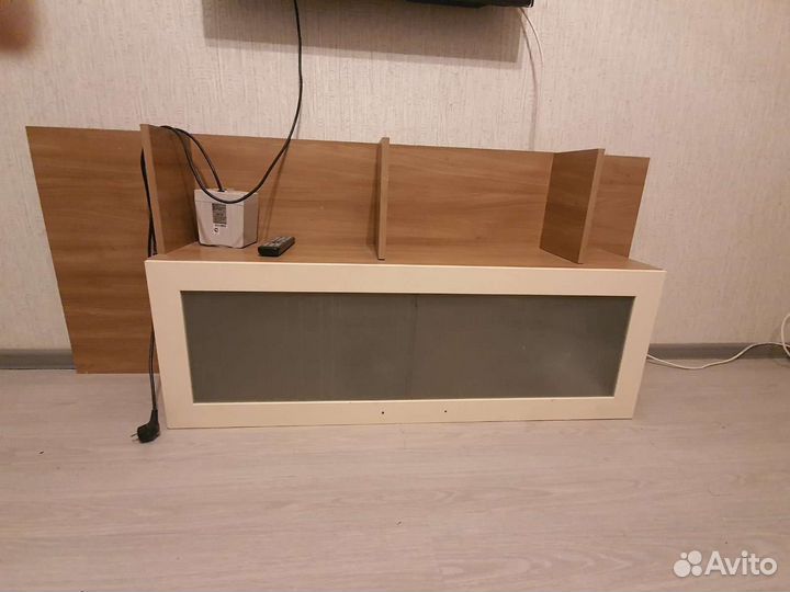 Полка настенная навесная