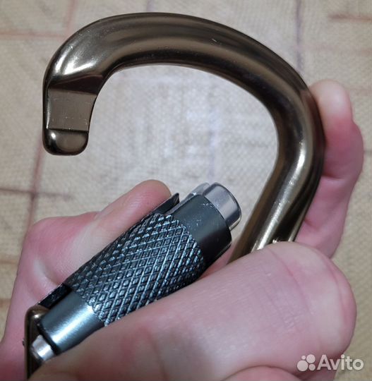 Карабин Singing rock Hypnos