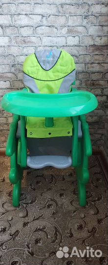 Стол для кормления и отдельно стол и стул