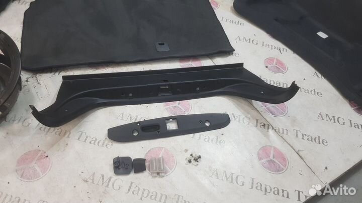 Обшивки багажника на Mercedes W215 с215