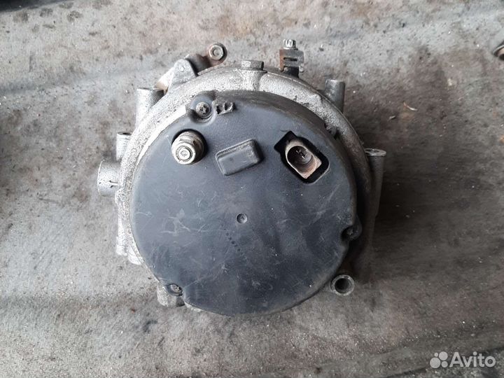 Генератор Мерседес 2.7 дизель A0001502550