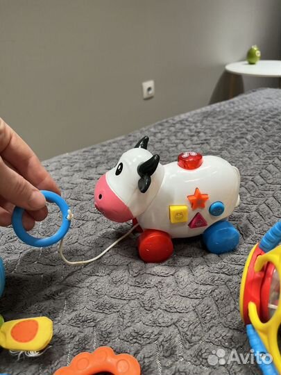 Коробка развивающих игрушек для малыша