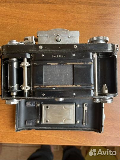 Плёночный фотоаппарат Exacta Jhagee