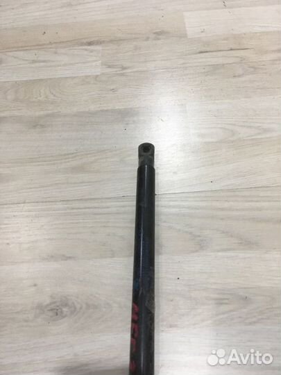 Амортизатор стойка багажника Renault fluence