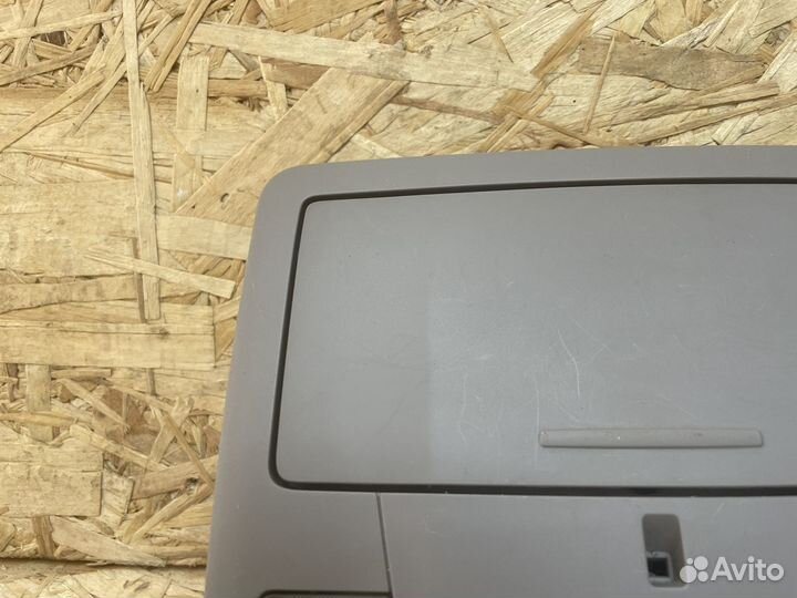 Плафон освещения передний Toyota Camry 50