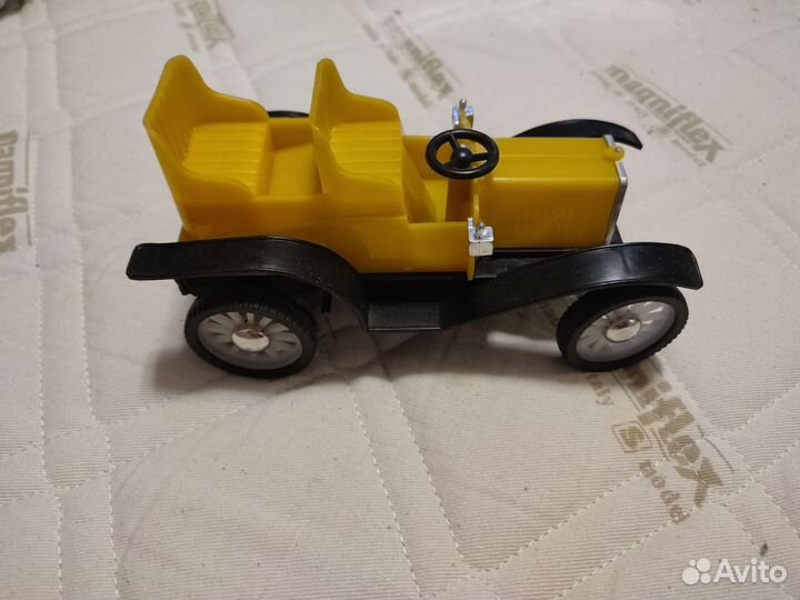 Машина из СССР игрушка бронь