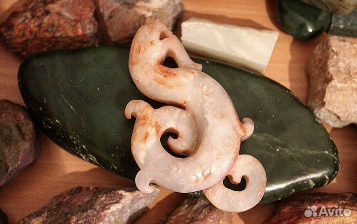 Дракон белый нефрит