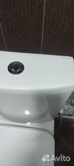 Унитаз с бачком