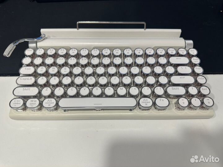 Механическая клавиатура. Печатная машинка