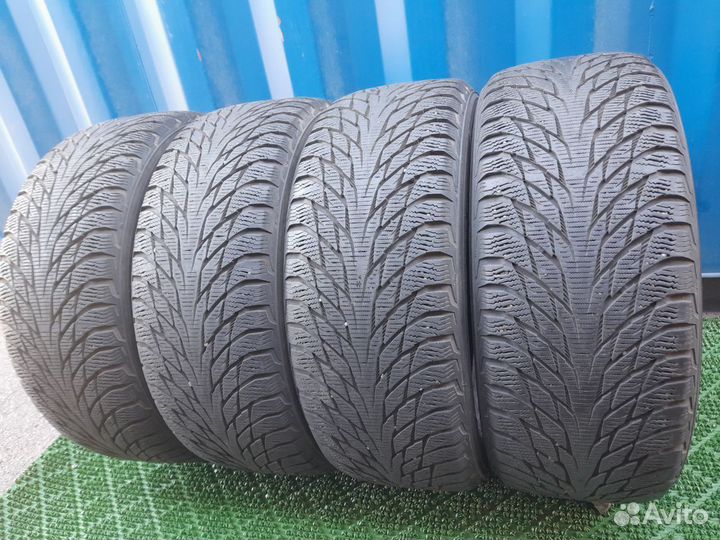 Nokian Tyres Hakkapeliitta R2 235/55 R17 113R