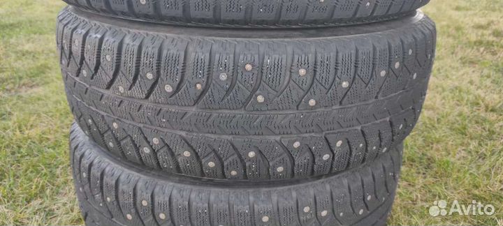 Bridgestone Ice Cruiser 7000 225/65 R17 106T