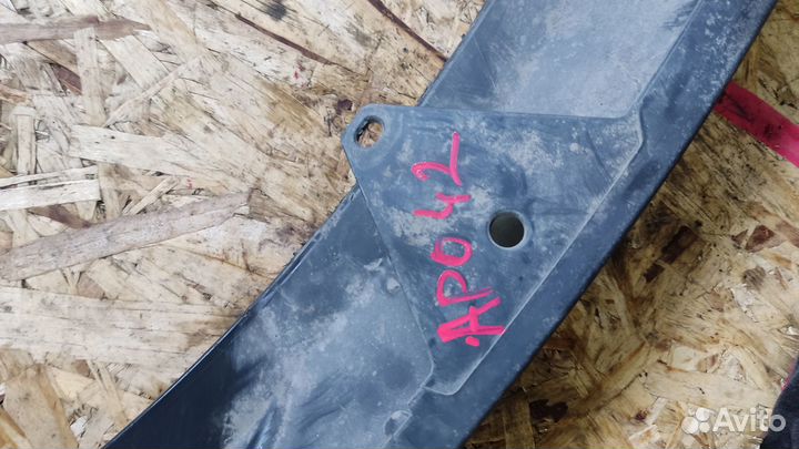 Решетка радиатора Toyota Land Cruiser 200 08-21