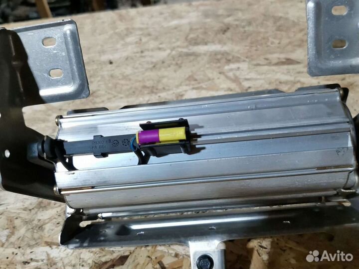 Подушка безопасности в торпедо audi а6 с5