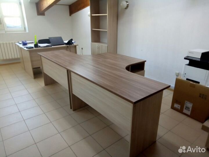 Стол офисный угловой большой эргономичный