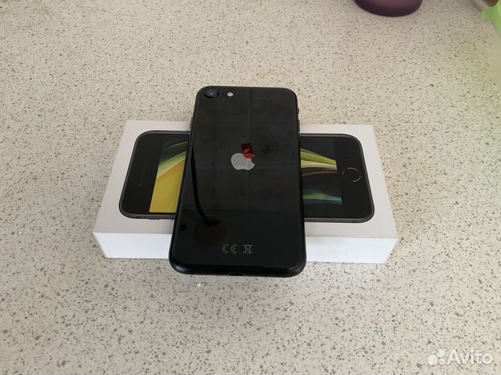 iPhone SE 2020 64 гб