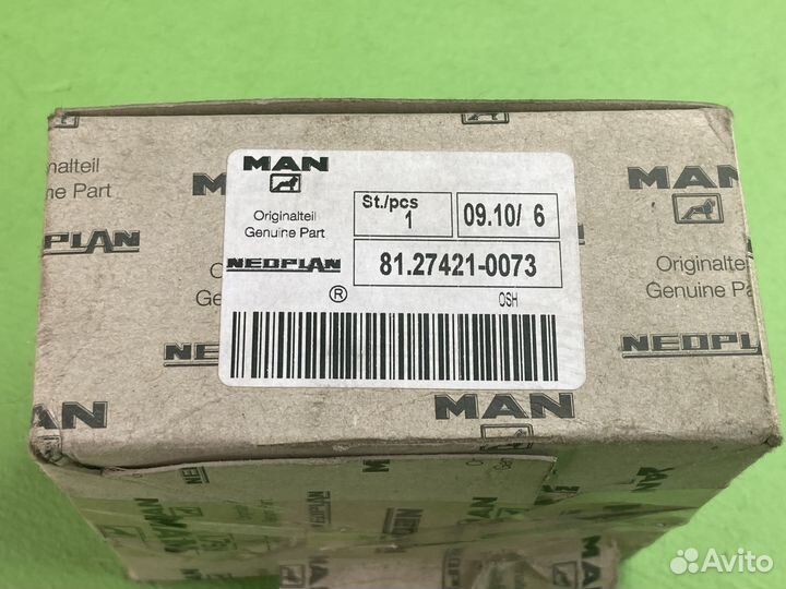 Датчик уровня топлива в баке \ MAN 81274210073