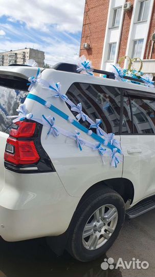 Свадебные украшения на машину