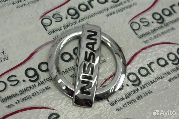 Эмблема двери багажника Nissan Sentra B17