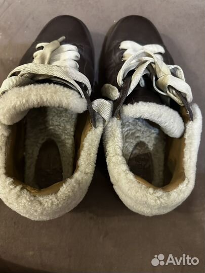 Кроссовки и кеды женские