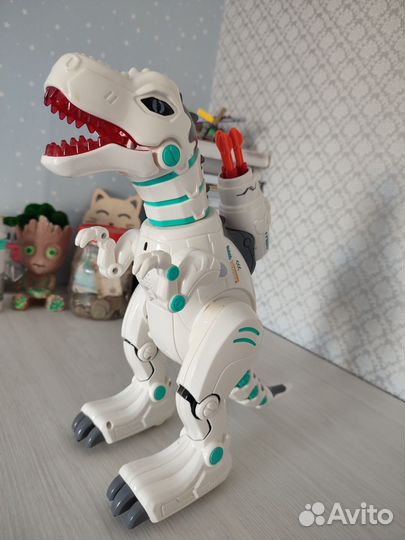 Игрушка робот динозавр